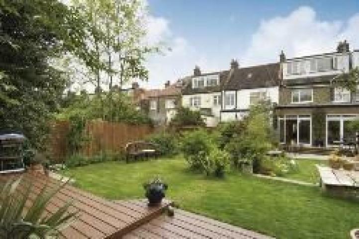 			Epic Slick and Stylish, 5 Bedroom, 1 bath, 1 reception Flat			 Hanover Rd, BRONDESBURY PARK